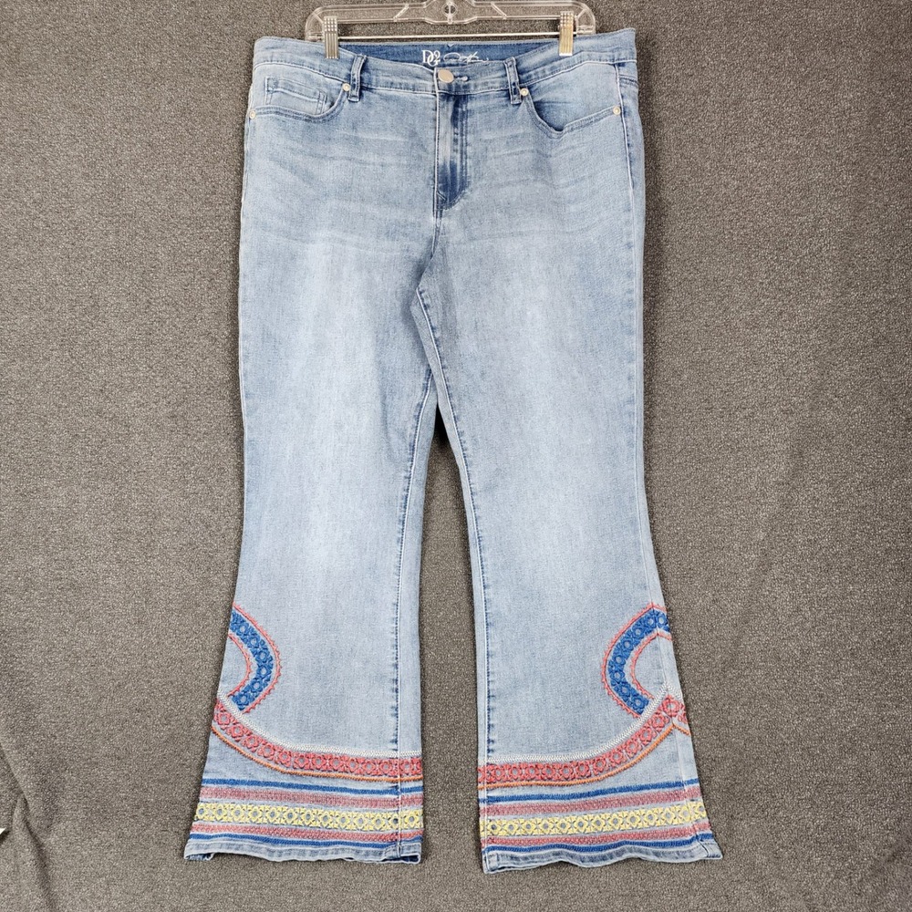 DG2 Diane Gilman New Classic Stretch Embroidered Flare Jeans Light Wash 16PW